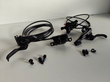 Used Shimano CONJUNTO FRENOS MT501 2025 bike — image 4 of 7