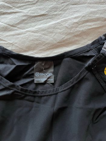 Used skins tee shirt bike