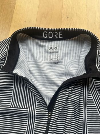Used Gorewear Men's Jersey Black and White Stripes bike — image 5 of 5