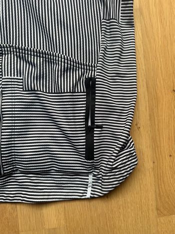 Used Gorewear Men's Jersey Black and White Stripes bike — image 3 of 5