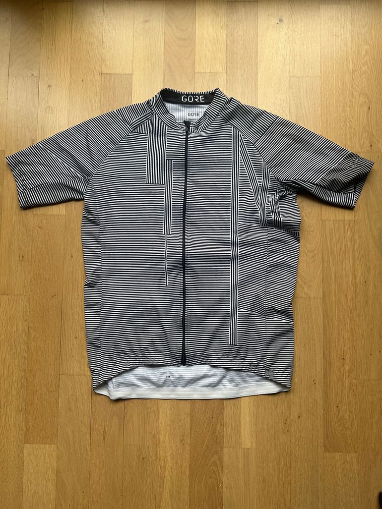 Used Gorewear Men's Jersey Black and White Stripes bike — image 1 of 5