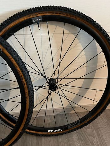 Used Dt Swiss C1850 Wheelset 2021 bike — image 2 of 5