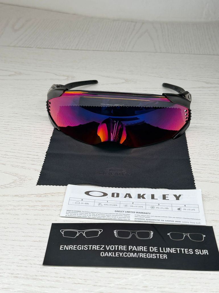 Used Oakley Velo Kato 2026 bike — image 2 of 6