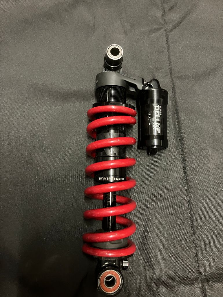 Used RockShox Super Deluxe Coil 2024 bike — image 3 of 5