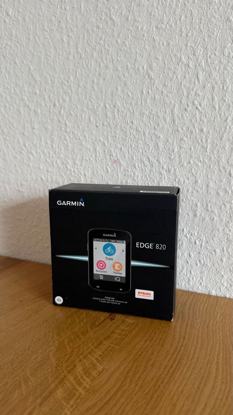 Used Garmin Edge 820 bike — image 1 of 2