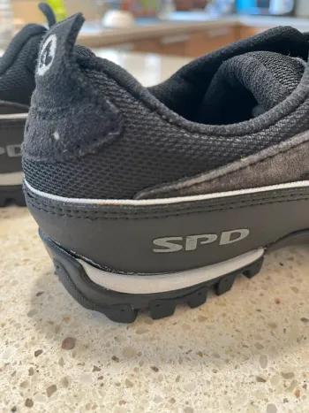 Used Shimano Chaussures Clips SPD T41 bike — image 3 of 9