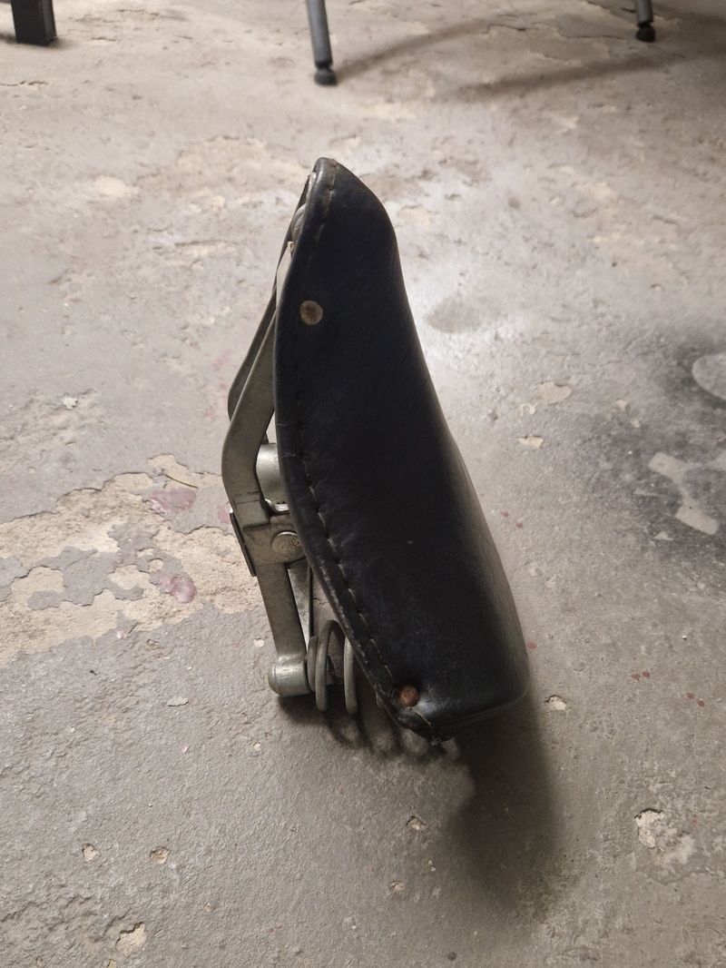 Used lepper Bicycle Leather Saddle Vintage Saddles & Seatposts