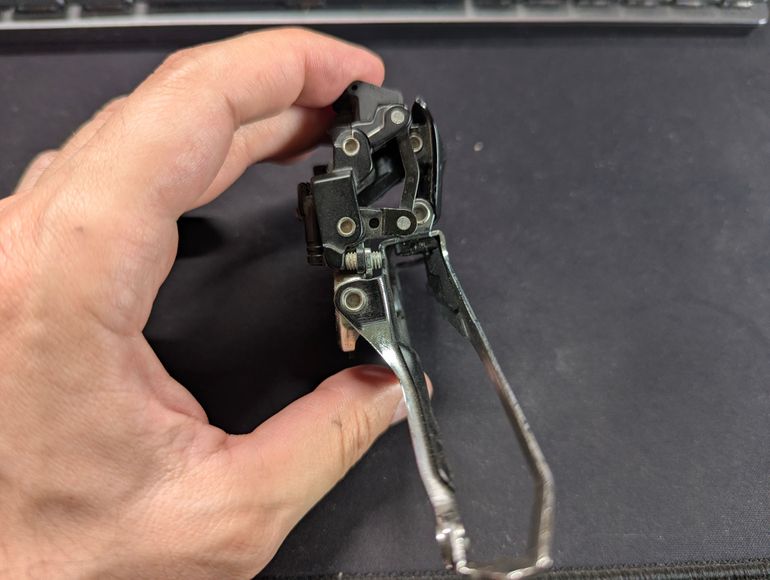 Used Shimano FD-R7000 2x11 front derailleur bike — image 4 of 4