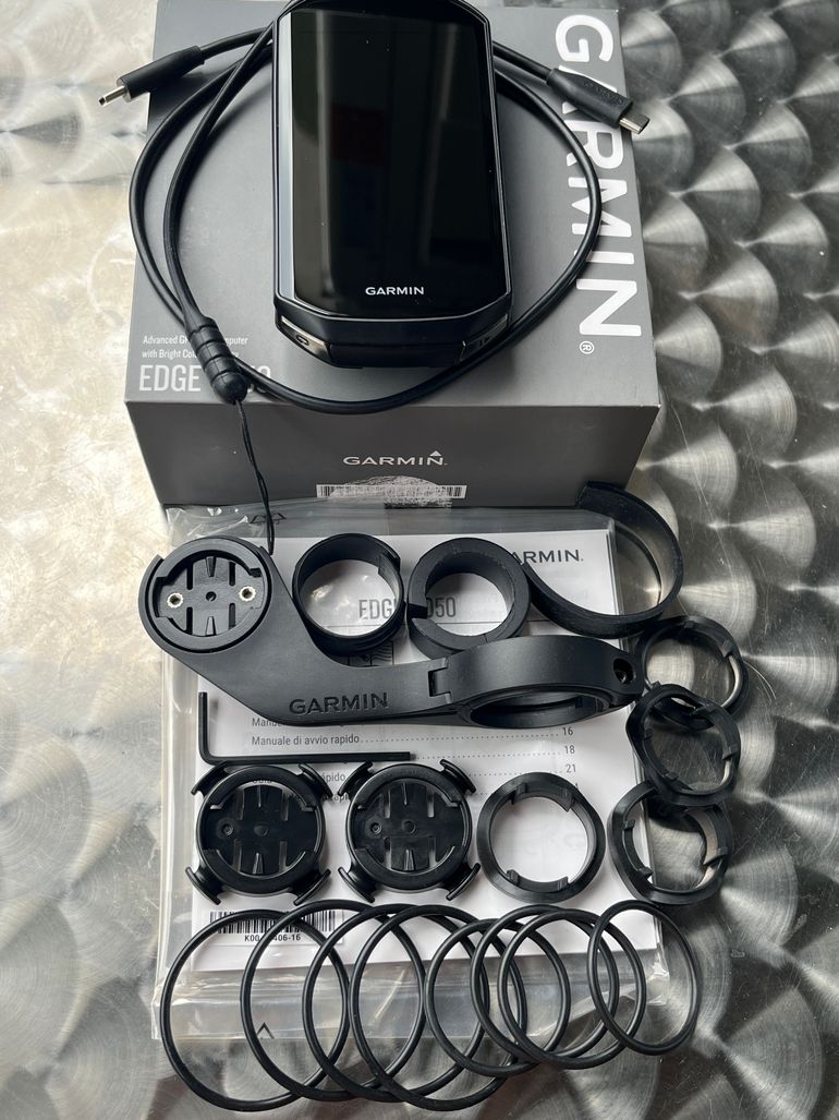 Used Garmin Edge 1050 GPS Bike Computer 2024 bike — image 10 of 10