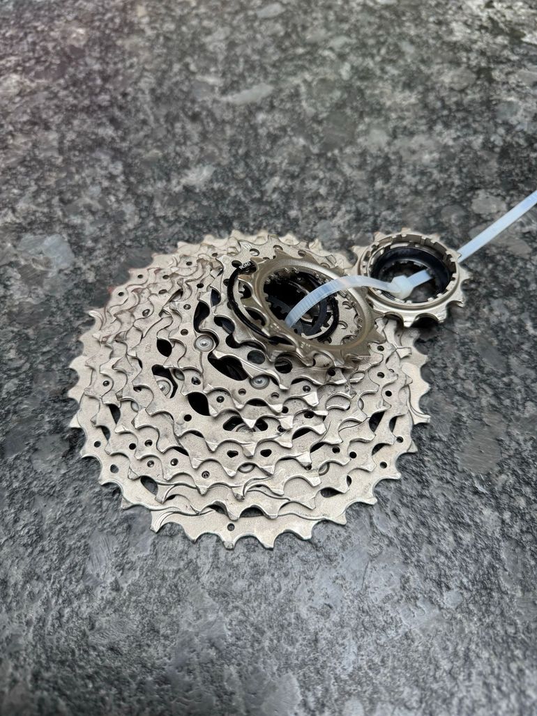 Used Shimano Ultegra 12 Fach Kasette 11-34 bike — image 1 of 2
