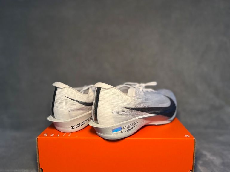 Used Nike ZoomX Streakfly 2 bike — image 3 of 6