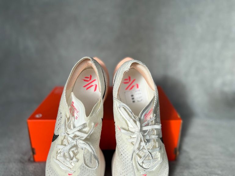 Used Nike ZoomX Vaporfly Next% 3 bike — image 5 of 5
