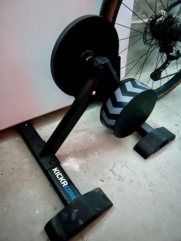 Używany Wahoo KICKR CORE 2 Smart Trainer 2025 Cycling Accessories