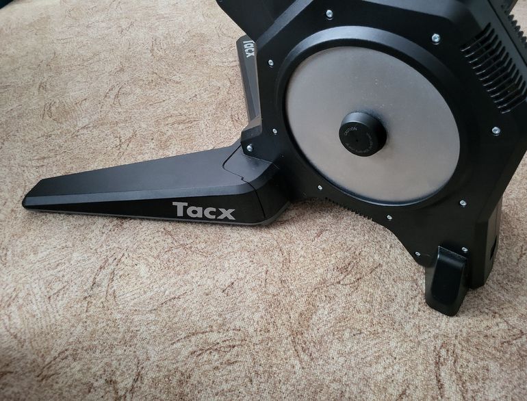 Used Garmin Tacx Flux Smart 2 2024 bike — image 3 of 9