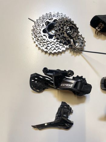 Used Shimano GRX 610 820 2024 bike — image 2 of 17
