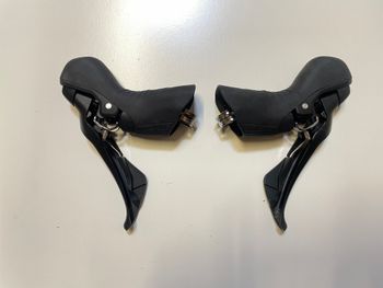 Used Shimano GRX 610 820 2024 bike — image 9 of 17