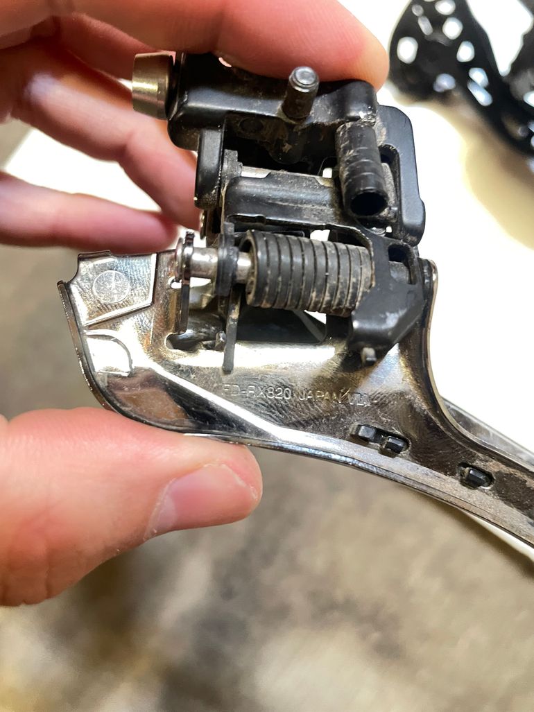 Used Shimano GRX 610 820 2024 bike — image 6 of 17
