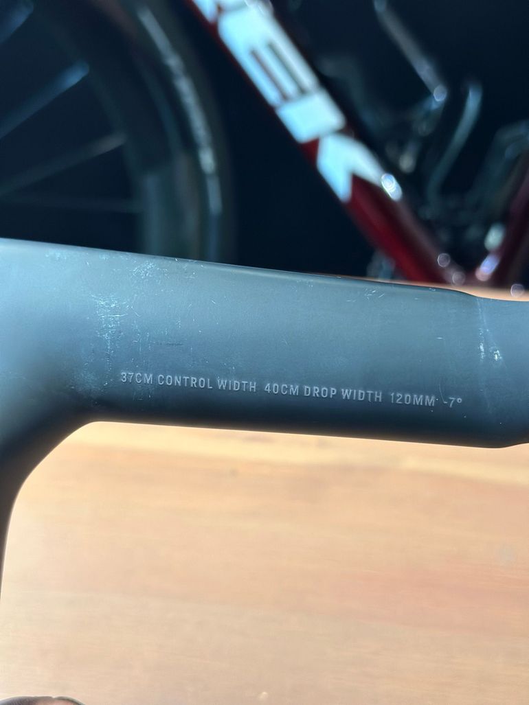 Used Trek Madone SLR Gen 8 Handlebar 2025 bike — image 5 of 5