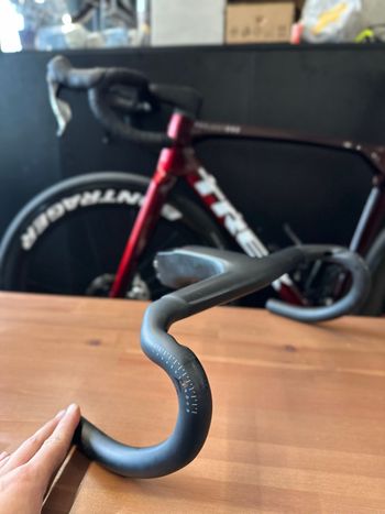 Used Trek Madone SLR Gen 8 Handlebar 2025 bike