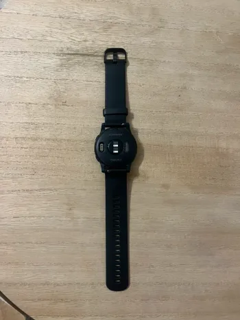 Used Garmin Vivoactive 4 bike — image 3 of 4