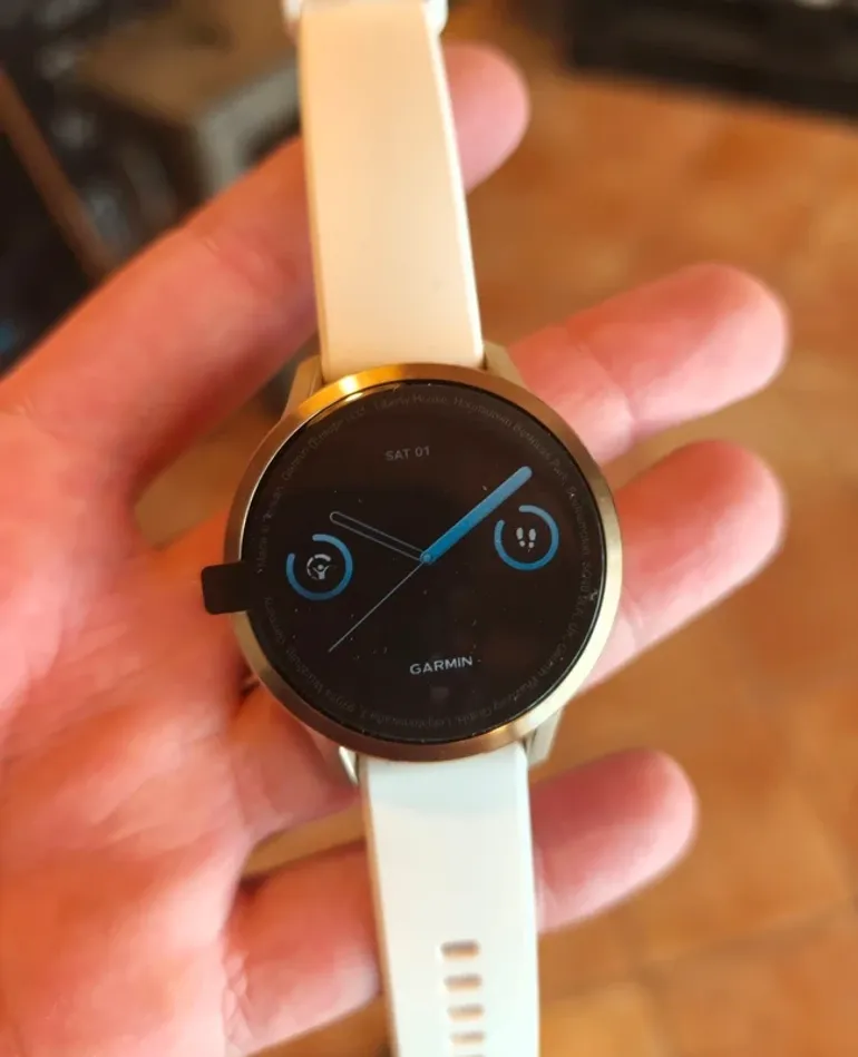 Used Garmin Venu 4 bike — image 1 of 5