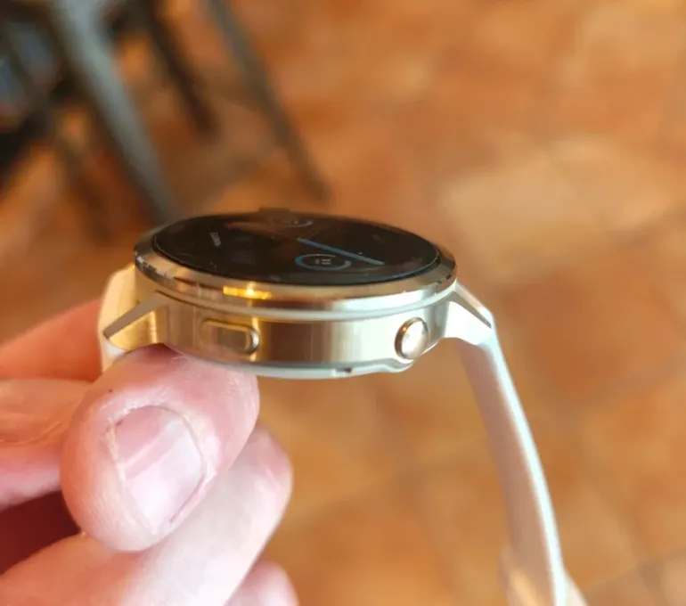 Used Garmin Venu 4 bike — image 3 of 5