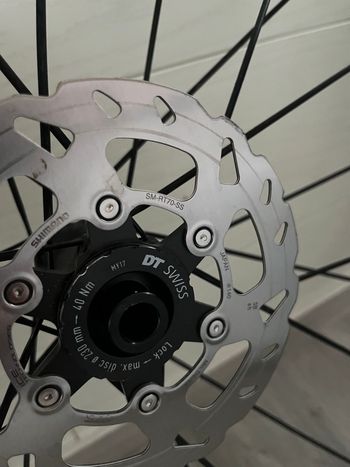 Used Dt Swiss C1800 Front Wheel 2022 bike — image 2 of 3