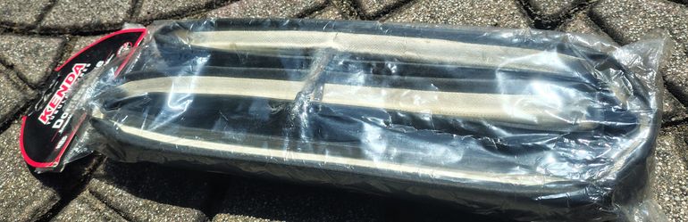 Used Kenda 700x22 Tubular Tire bike — image 3 of 4