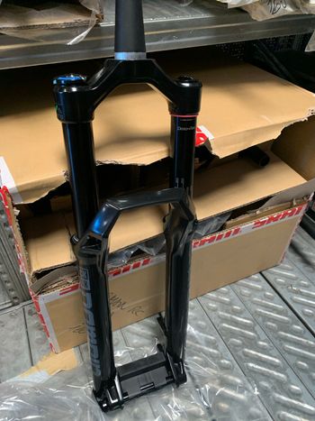 Used Rock Shox Forcella Domain RC 29 160 2024 bike