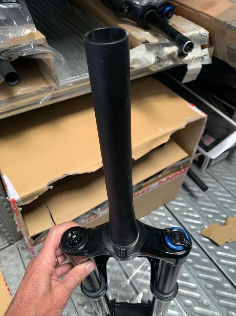 Used Rock Shox Forcella Domain RC 29 160 2024 bike — image 3 of 4