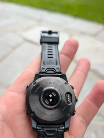 Used Garmin Epix Gen 2 Sapphire 2023 bike — image 3 of 7