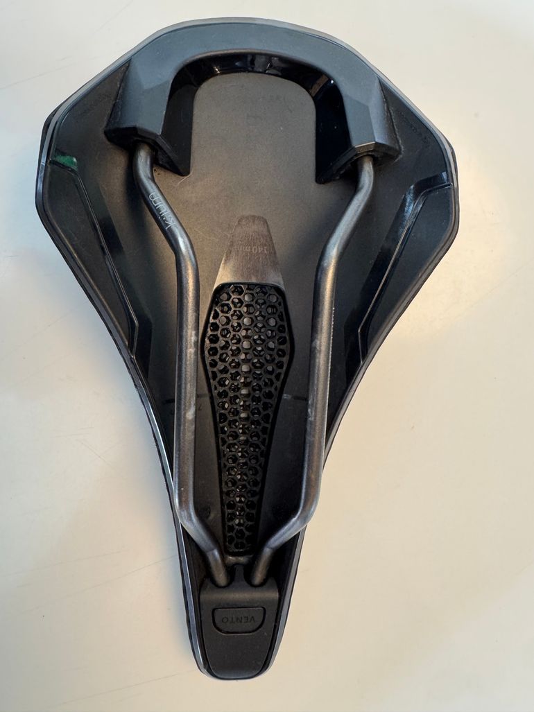 Used Fizik Vento Argo R3 Adaptive 2025 bike — image 5 of 8