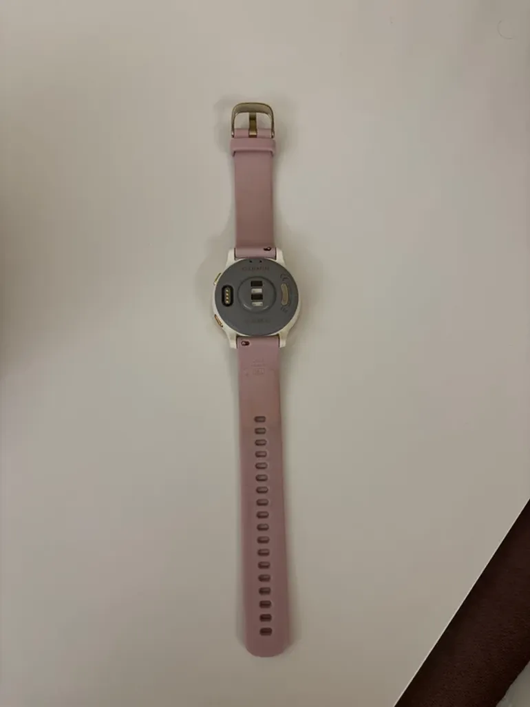 Used Garmin Vívoactive 4S bike — image 2 of 4