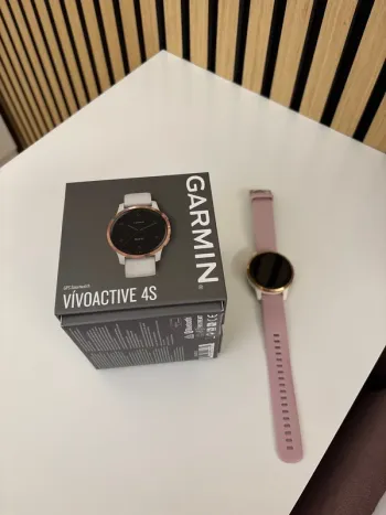Used Garmin Vívoactive 4S bike