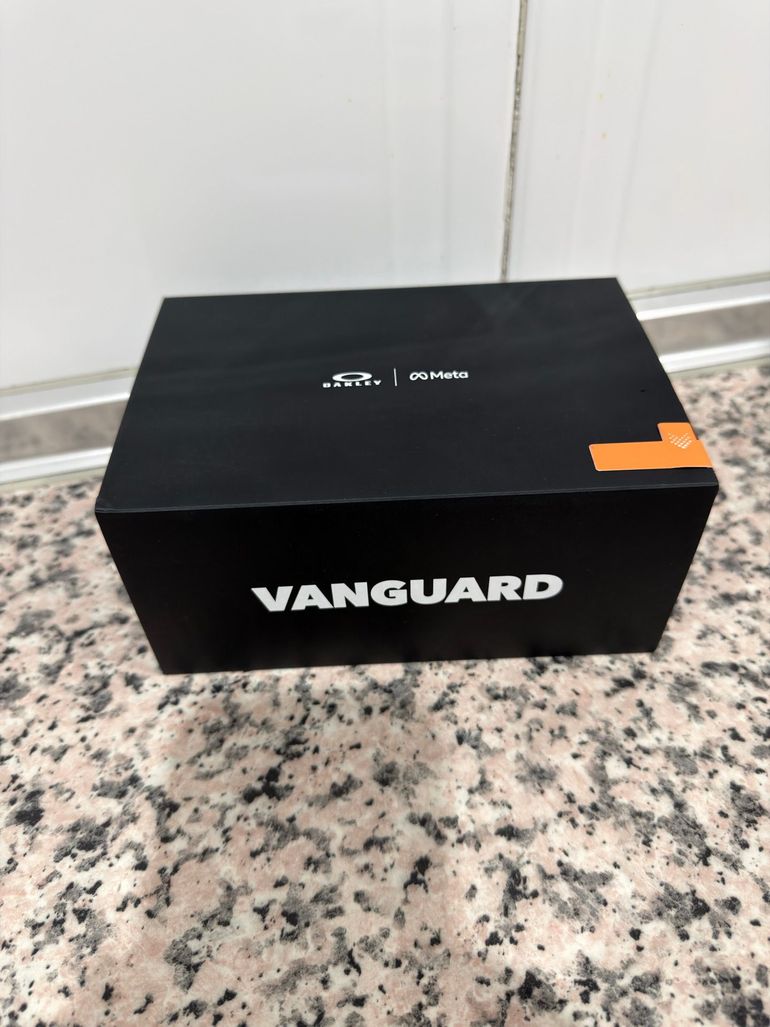 Used Oakley Meta Vanguard AI Glasses 2026 bike — image 1 of 4