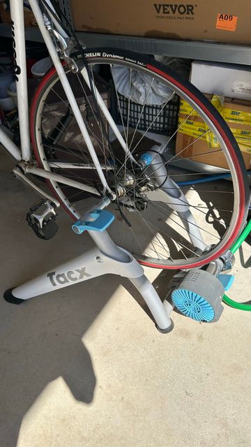 Tweedehands Tacx Flow Smart T2240 2023 bike — afbeelding 1 van 3