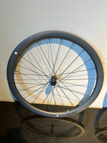 Brugt Syncros Capital 1.0s 40mm Front Wheel 2025 bike — billede 3 af 5