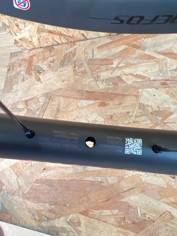 Used Syncros Capital 1.0s 40mm Front Wheel 2025 bike — image 5 of 5