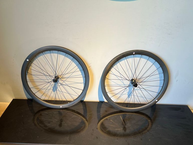 Used Syncros Capital 1.0s 40mm Front Wheel 2025 bike — image 2 of 5