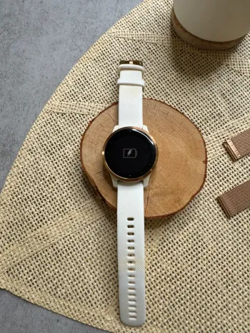 Used Garmin Vivoactive 4S bike — image 10 of 13