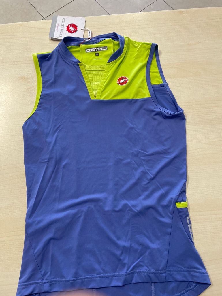 Used Castelli Maglia Ciclismo Donna TG M 2021 bike — image 1 of 3