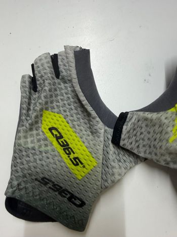 Used Q36.5 Guanti da Ciclismo 2025 bike — image 3 of 6