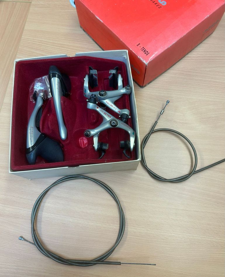 Used MODOLO Brake Calipers and levers bike — image 5 of 8