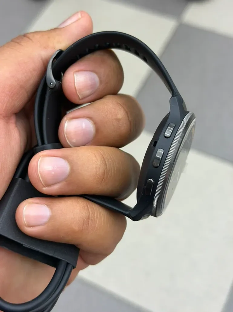 Used Garmin Venu 3 bike — image 5 of 6