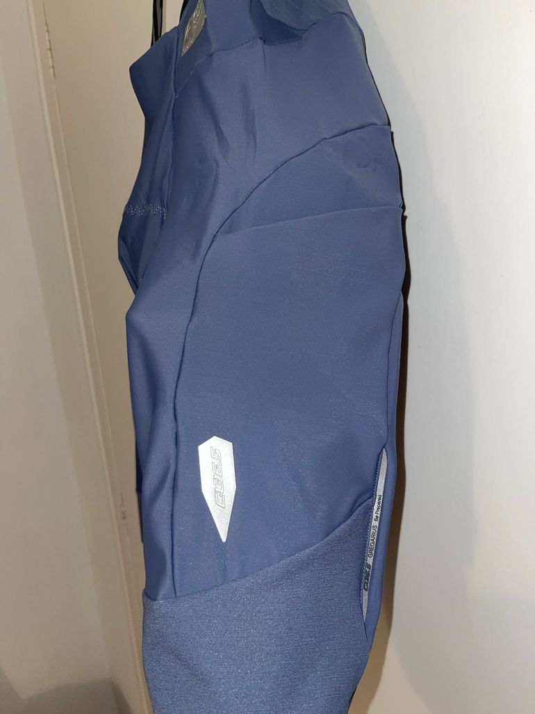 Used Q36.5 Adventure Cargo Bib Shorts 2025 bike — image 6 of 7
