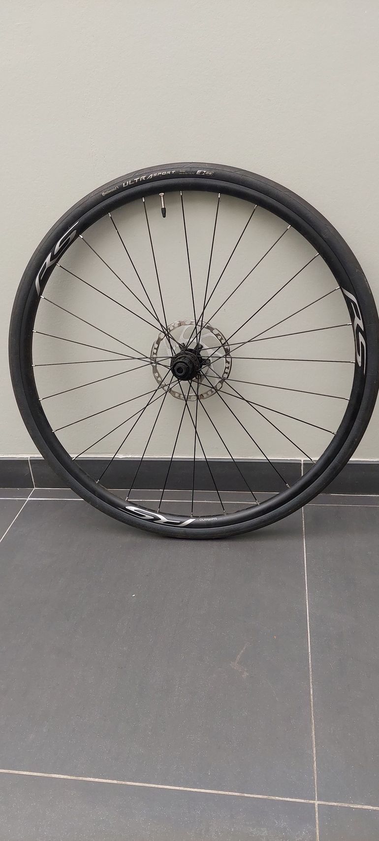 Used Shimano RS171 Complete Wheelset 2024 bike — image 2 of 4