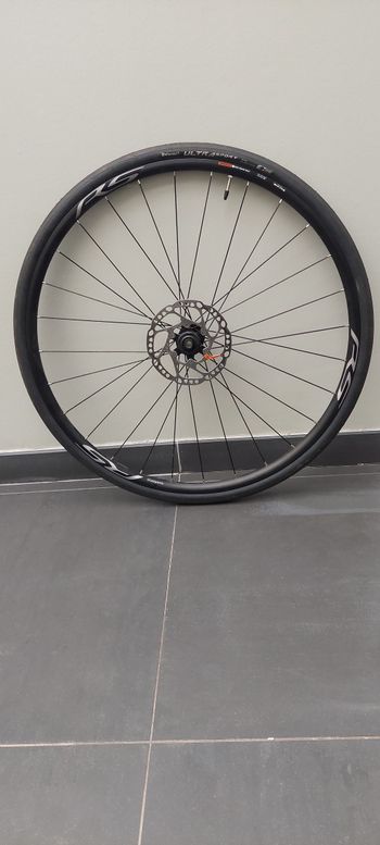 Used Shimano RS171 Complete Wheelset 2024 bike