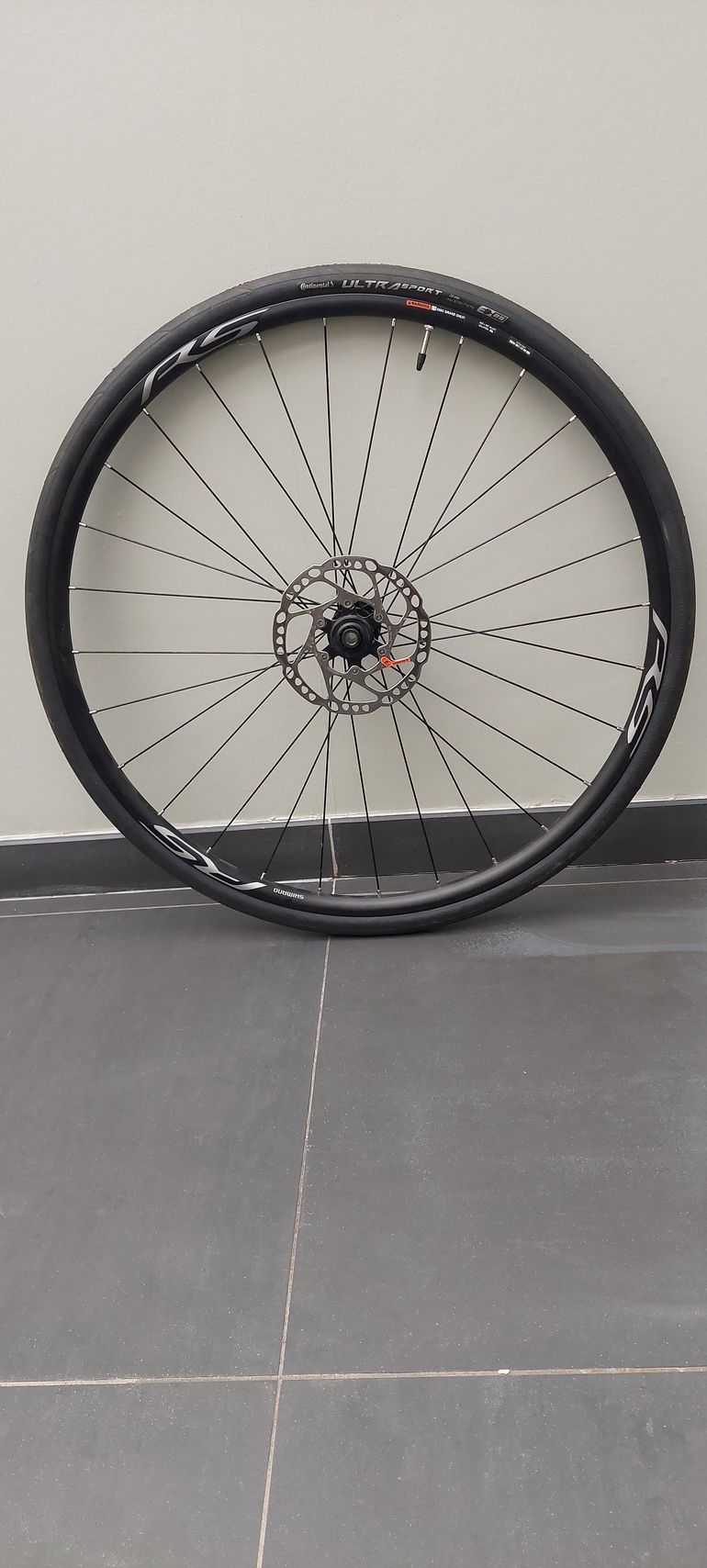 Used Shimano RS171 Complete Wheelset 2024 bike — image 1 of 4