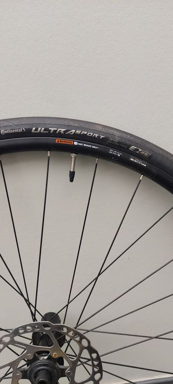 Used Shimano RS171 Complete Wheelset 2024 bike — image 4 of 4