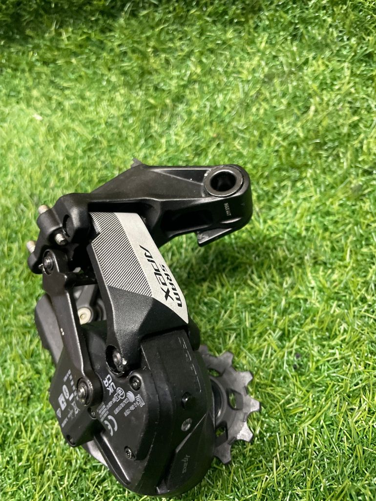 Used Sram Apex AXS XPLR 12v 2025 bike — image 8 of 8